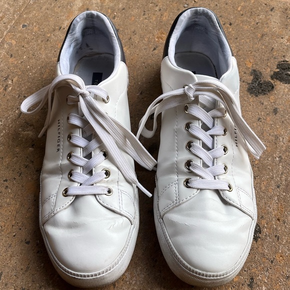 Tommy Hilfiger White Laddin Sneakers - Picture 4 of 16